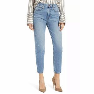 NWT Something Navy Distressed High Rise Cigarette Ankle Jeans